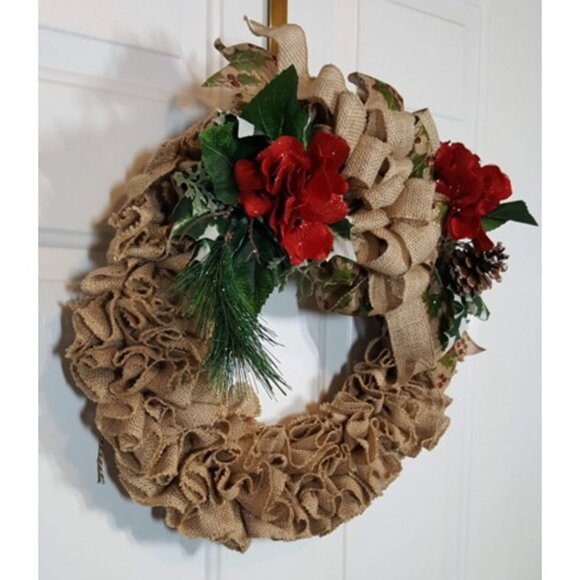 Winter Christmas Burlap Wreath w/Red Hydrangea & Holiday Winter Frosted Greenery - Picture 3 of 9
